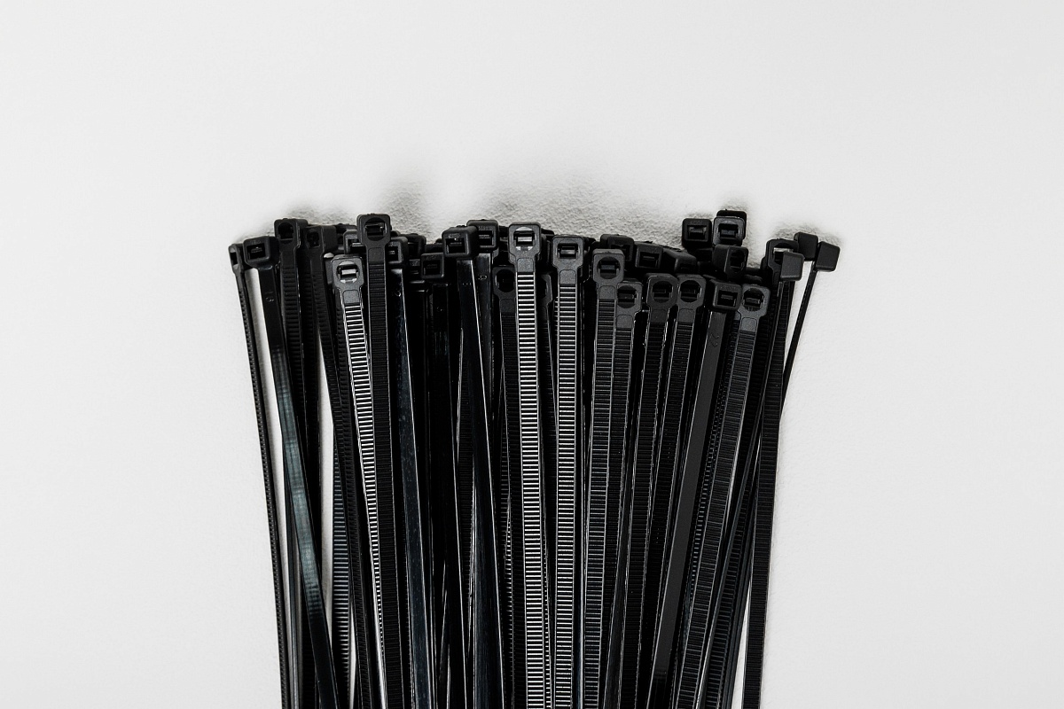 Хомут-стяжка кабельная 4,8х350 нейлон черн (уп.100шт) DYNEL