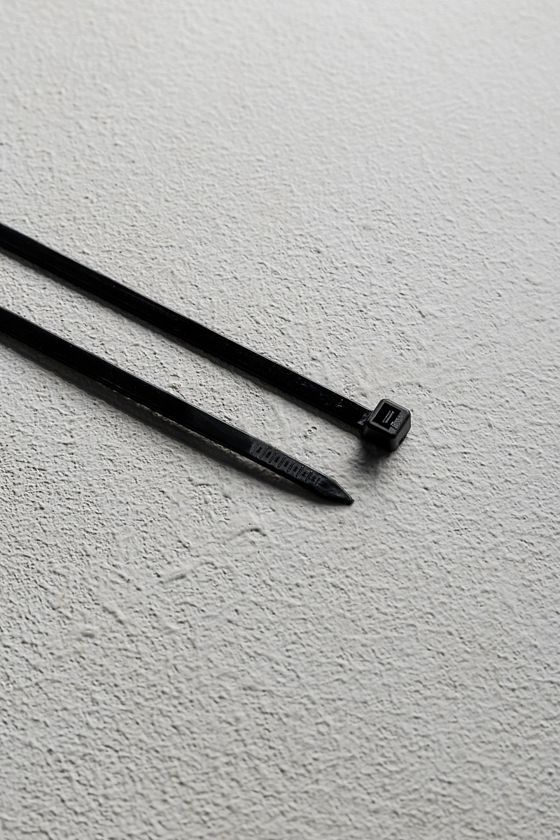 Хомут-стяжка кабельная 3,6х200 нейлон черн (уп.100шт) DYNEL